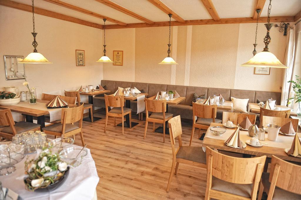 Wein & Gaestehaus Rosenlay Lieser Exterior foto